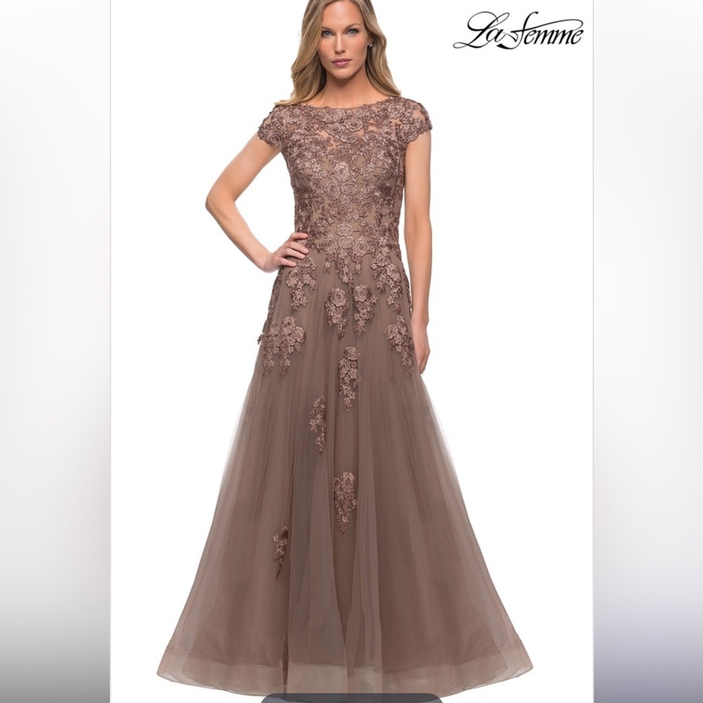 La Femme Elegant Brown Lace Evening Gown